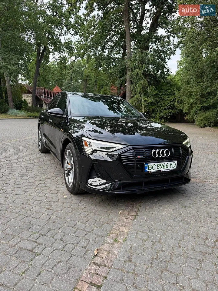 2020 Audi e-tron - мініатюра 2