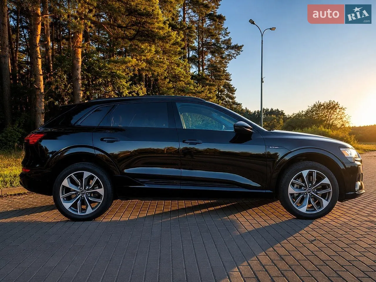 2021 Audi e-tron - мініатюра 2