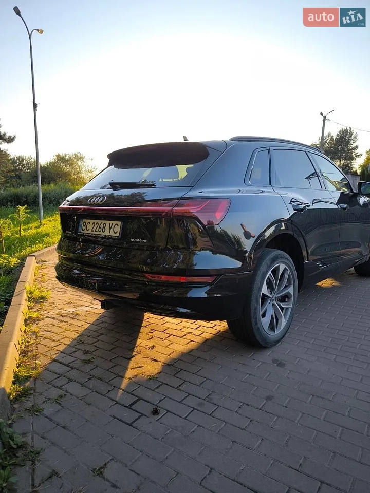 2021 Audi e-tron - мініатюра 3