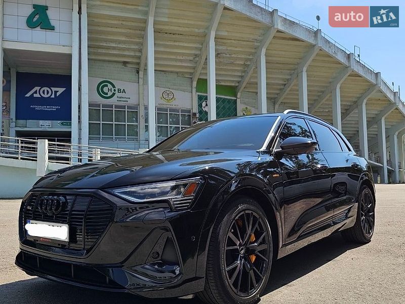 Audi e-tron