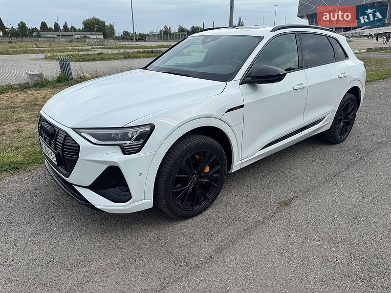 Audi e-tron 2021