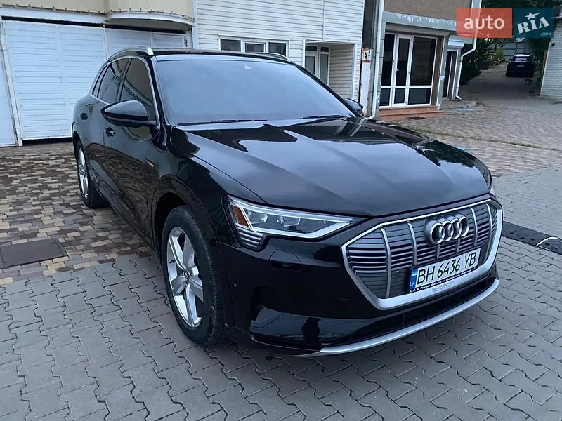 Audi e-tron