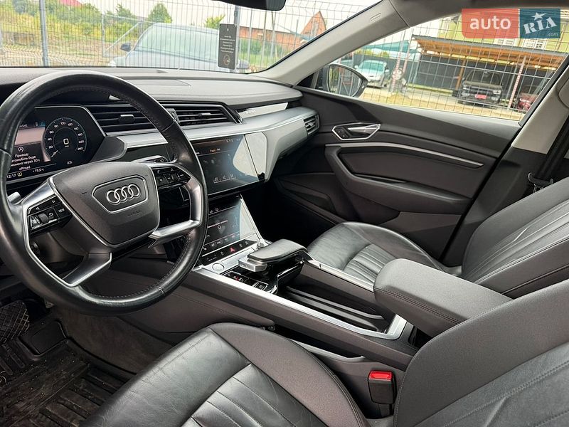 Позашляховик / Кросовер Audi e-tron 2019 в Чернівцях