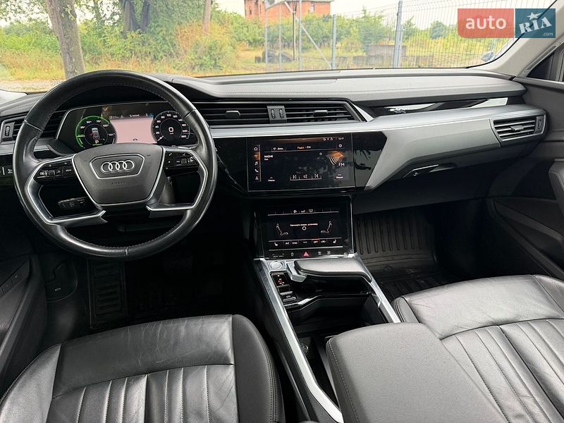 Позашляховик / Кросовер Audi e-tron 2019 в Чернівцях