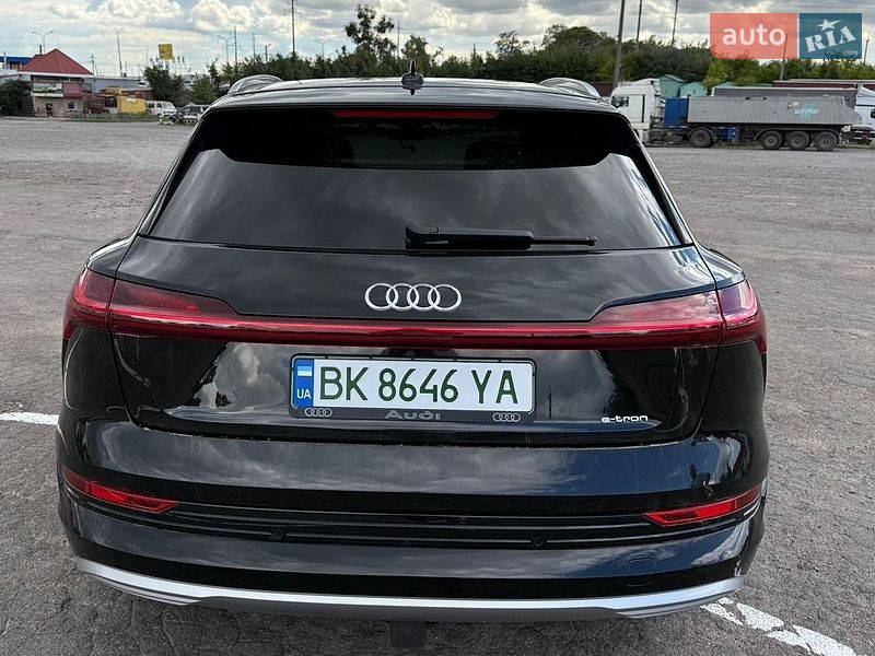 Позашляховик / Кросовер Audi e-tron 2019 в Рівному