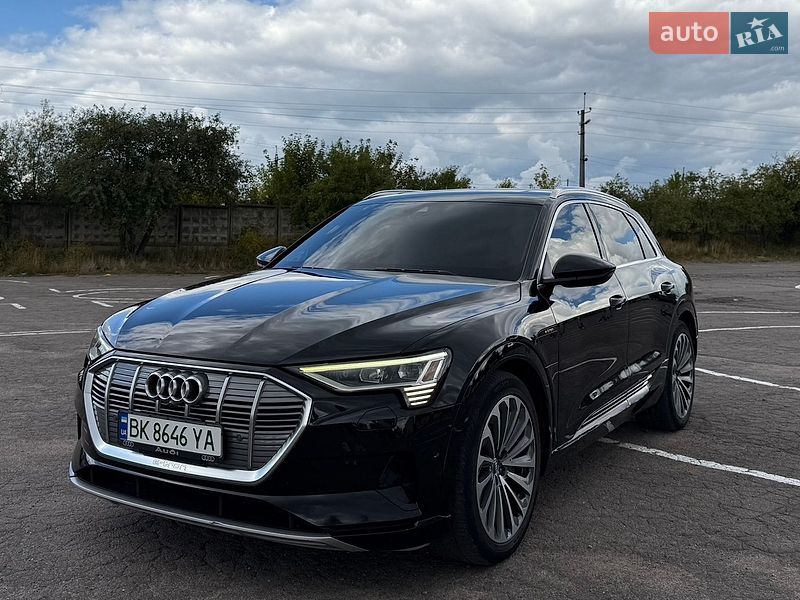 Позашляховик / Кросовер Audi e-tron 2019 в Рівному