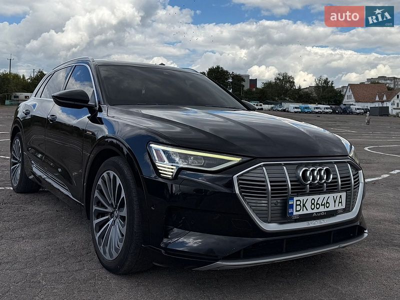 Позашляховик / Кросовер Audi e-tron 2019 в Рівному