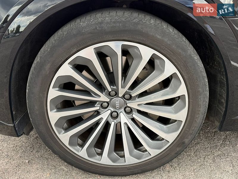 Позашляховик / Кросовер Audi e-tron 2019 в Рівному