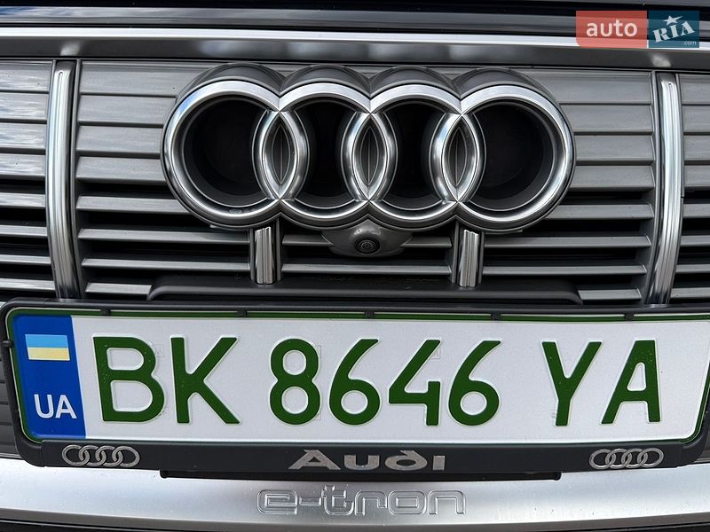 Позашляховик / Кросовер Audi e-tron 2019 в Рівному