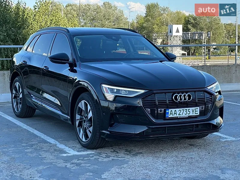 Audi e-tron 2021