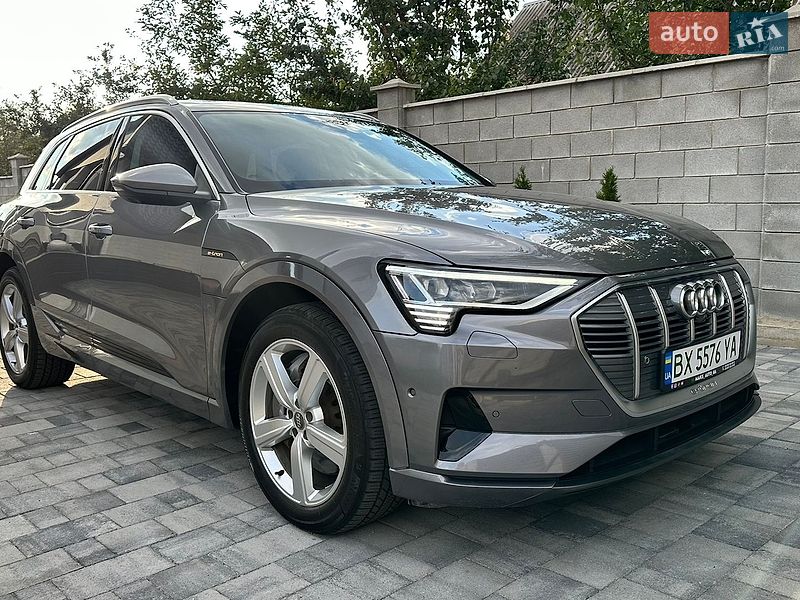 Audi e-tron 2019