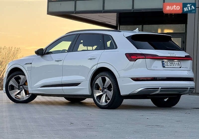 Внедорожник / Кроссовер Audi e-tron 2020 в Киеве фото 2 Внедорожник / Кроссовер Audi e-tron 2020 в Киеве
