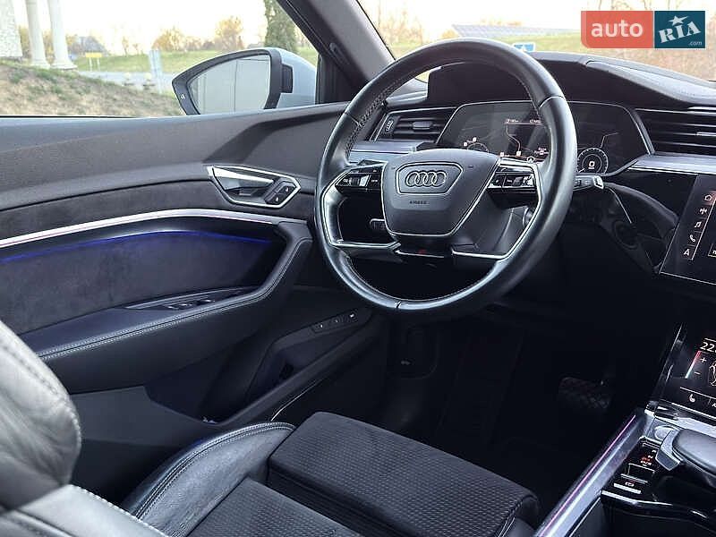 Внедорожник / Кроссовер Audi e-tron 2020 в Киеве фото 8 Внедорожник / Кроссовер Audi e-tron 2020 в Киеве
