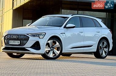 Audi e-tron  2020