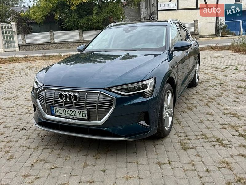 Audi e-tron 2019