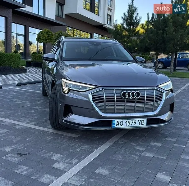 Audi e-tron
