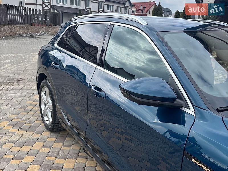 Позашляховик / Кросовер Audi e-tron 2019 в Києві