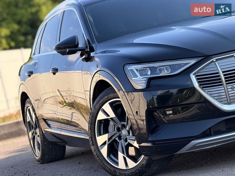 Позашляховик / Кросовер Audi e-tron 2019 в Дрогобичі фото 13 Позашляховик / Кросовер Audi e-tron 2019 в Дрогобичі
