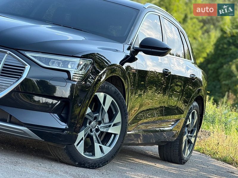 Позашляховик / Кросовер Audi e-tron 2019 в Дрогобичі фото 11 Позашляховик / Кросовер Audi e-tron 2019 в Дрогобичі