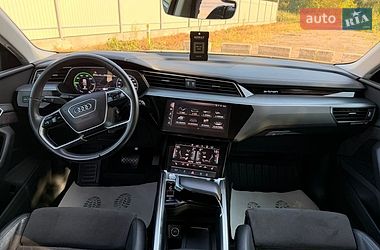 Позашляховик / Кросовер Audi e-tron 2019 в Дрогобичі фото 20 Позашляховик / Кросовер Audi e-tron 2019 в Дрогобичі