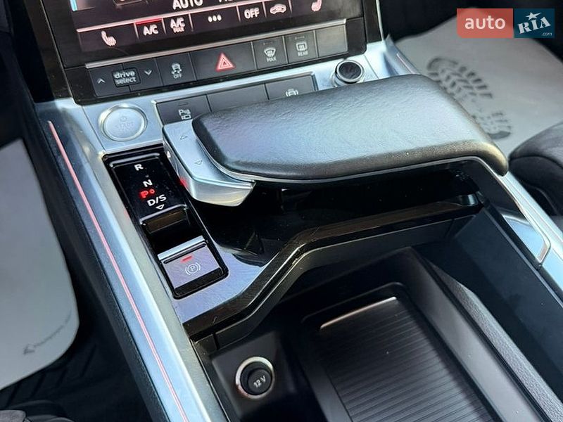 Позашляховик / Кросовер Audi e-tron 2019 в Дрогобичі фото 25 Позашляховик / Кросовер Audi e-tron 2019 в Дрогобичі