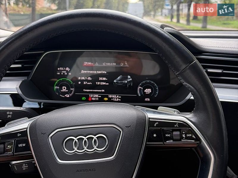 Позашляховик / Кросовер Audi e-tron 2019 в Чернівцях