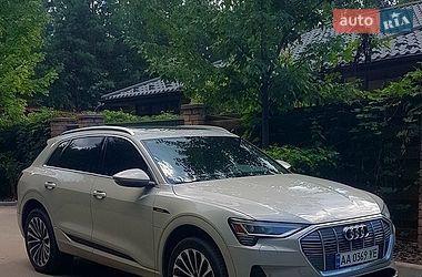 Audi e-tron  2019