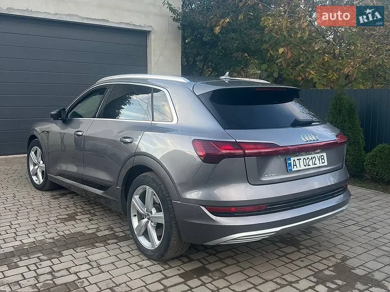 Audi e-tron