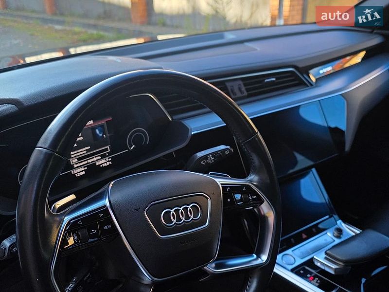 Внедорожник / Кроссовер Audi e-tron 2019 в Надворной