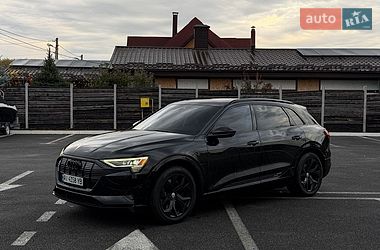 Audi e-tron  2019