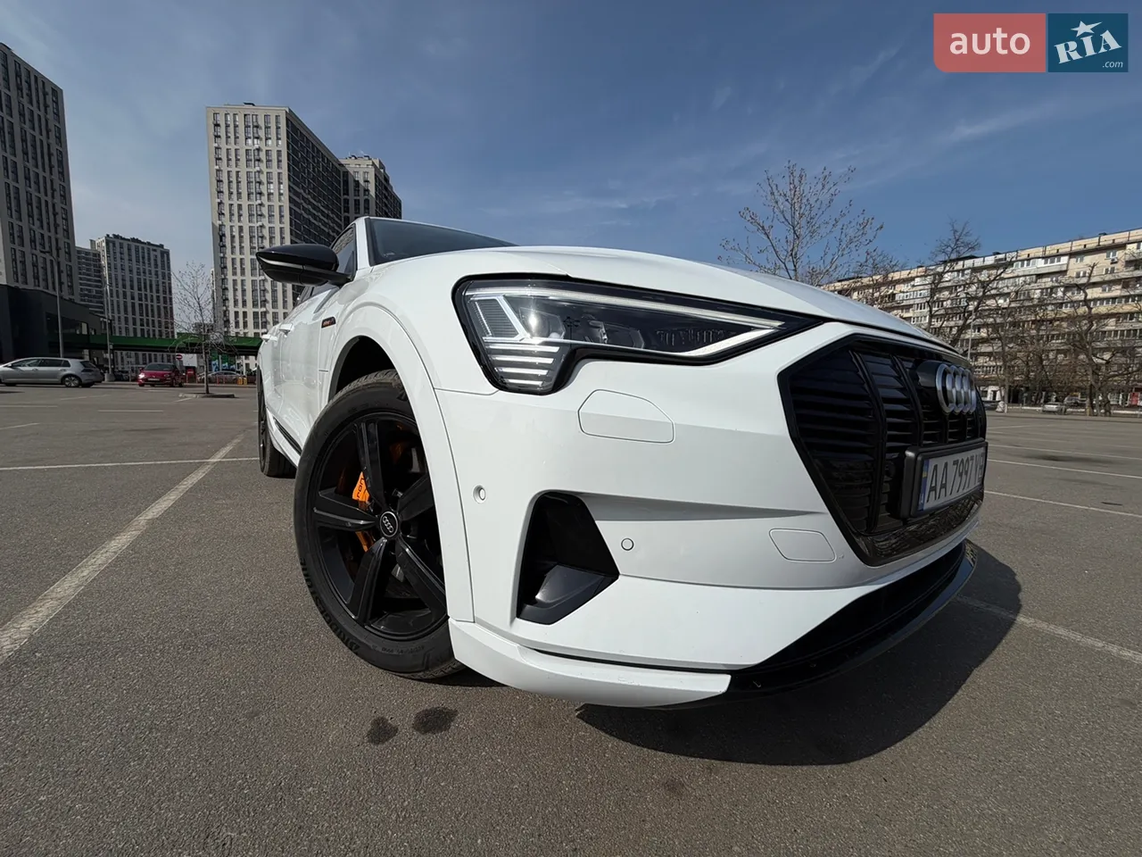 2022 Audi e-tron - фото 1
