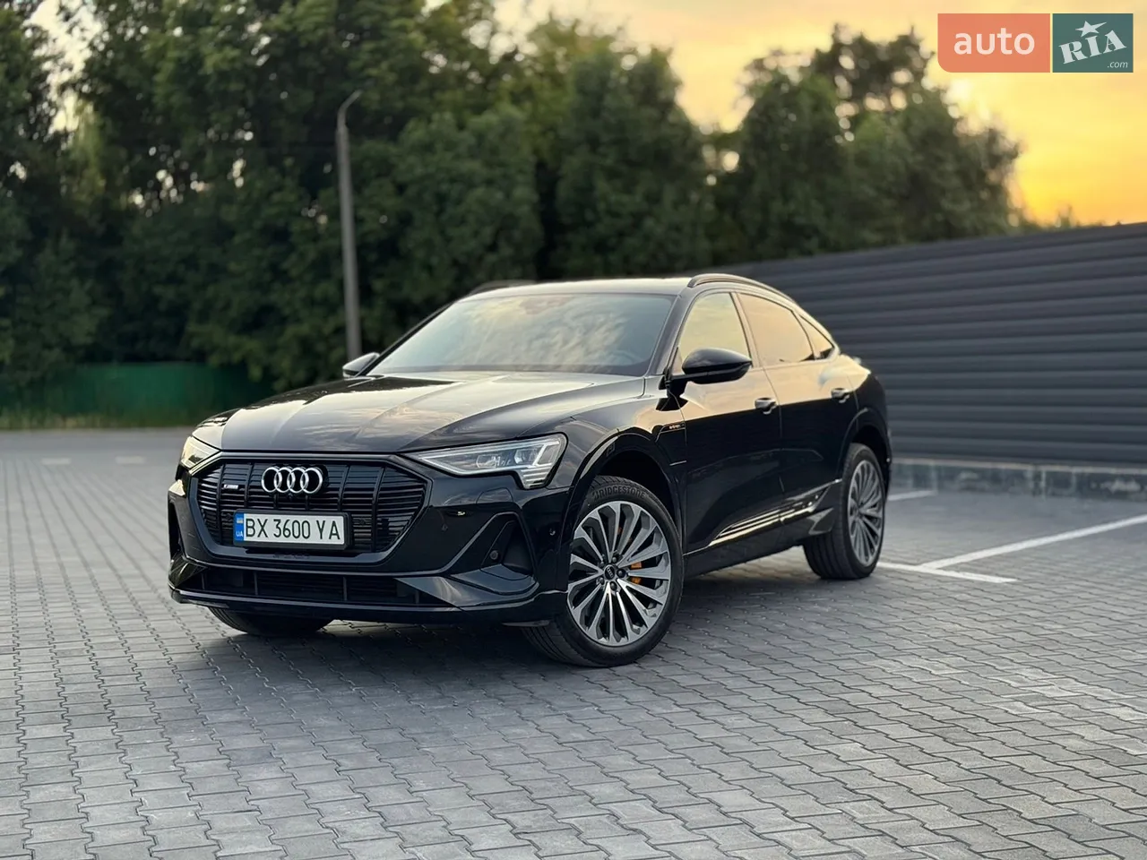 2020 Audi e-tron Sportback - фото 1