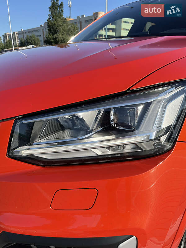 Позашляховик / Кросовер Audi Q2 2016 в Києві фото 12 Позашляховик / Кросовер Audi Q2 2016 в Києві
