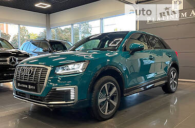 Audi Q2L e-tron  2021