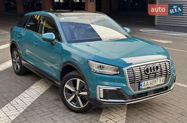 Audi Q2L e-tron  2021