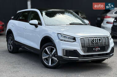 Audi Q2L e-tron 2021