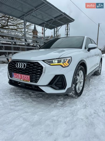 Позашляховик / Кросовер Audi Q3 Sportback