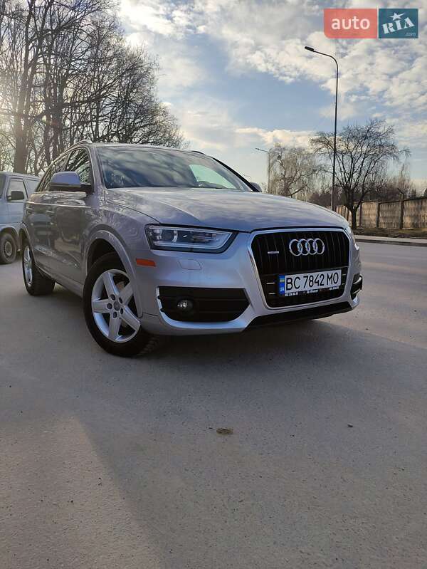 Внедорожник / Кроссовер Audi Q3