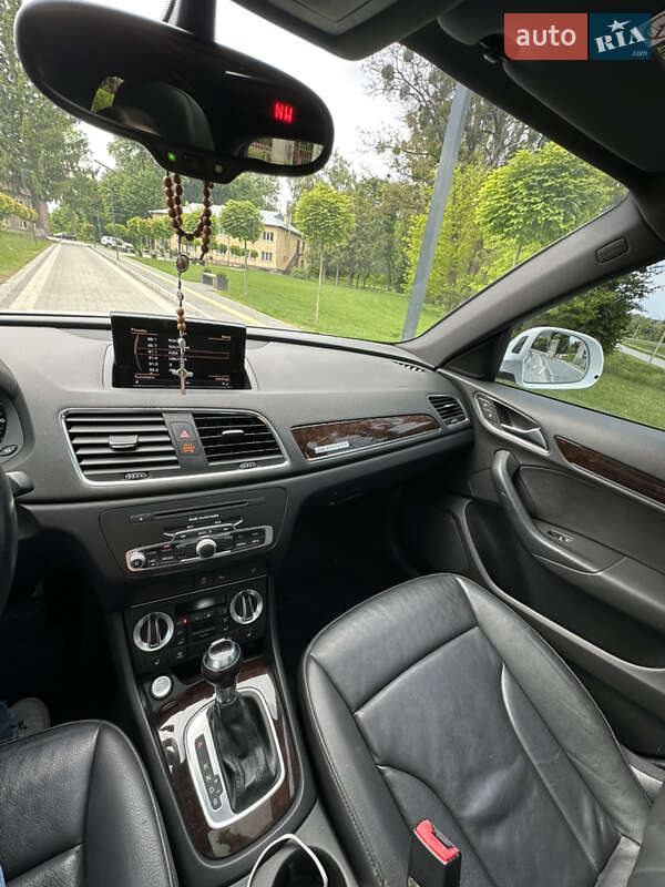 Внедорожник / Кроссовер Audi Q3 2014 в Львове