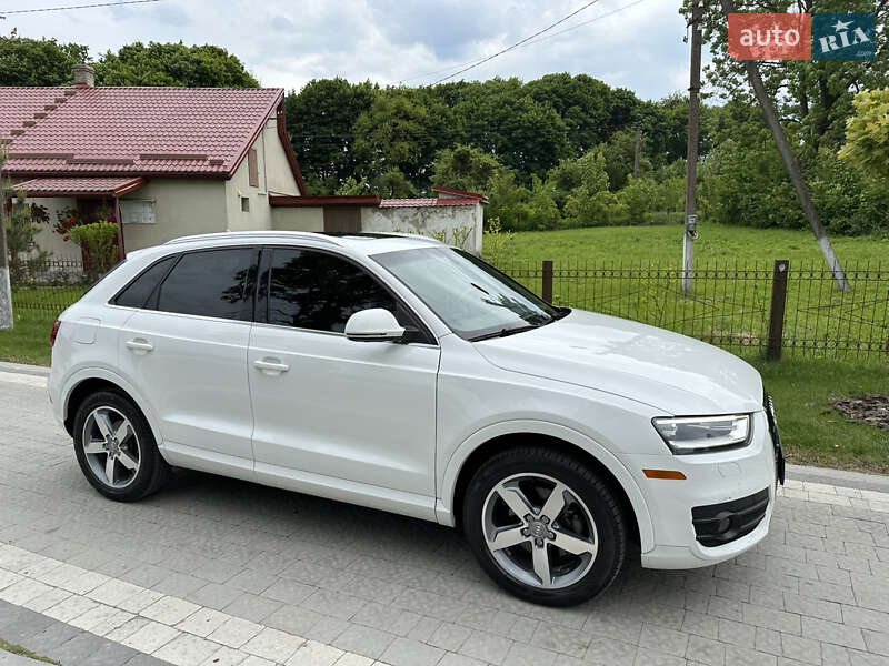 Внедорожник / Кроссовер Audi Q3 2014 в Львове