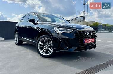 Audi Q3  2021