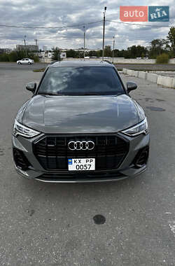 Audi Q3  2021