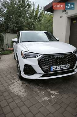 Audi Q3  2021