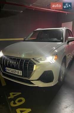 Audi Q3  2022