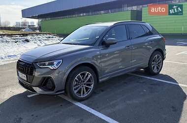 Audi Q3  2021