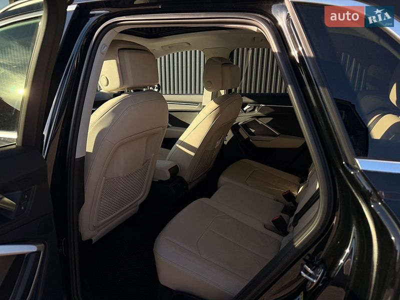 Внедорожник / Кроссовер Audi Q3 2019 в Хмельницком