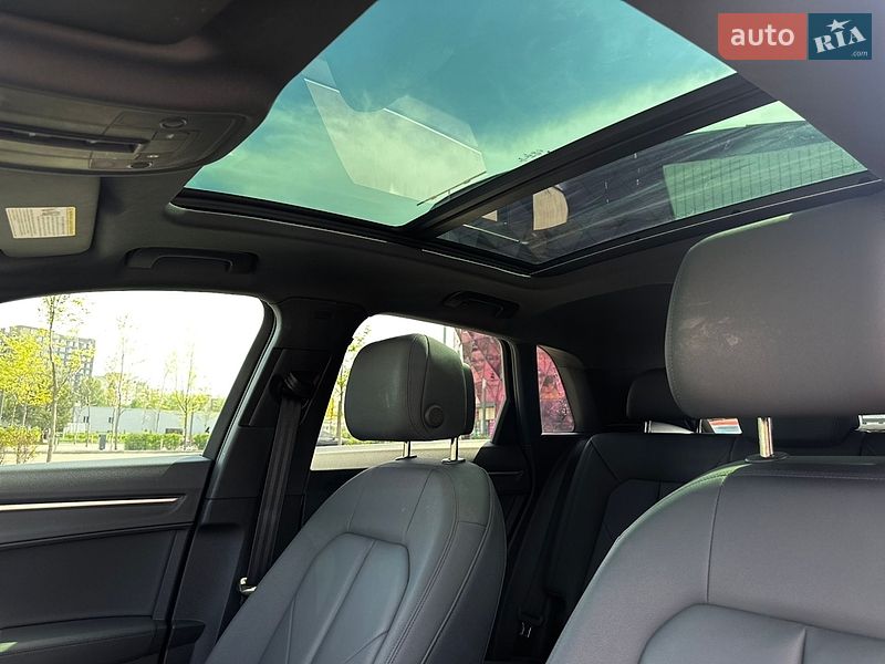 Внедорожник / Кроссовер Audi Q3 2020 в Киеве
