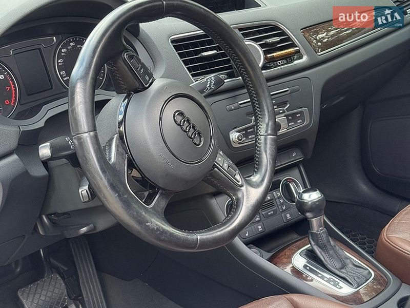Внедорожник / Кроссовер Audi Q3 2015 в Львове