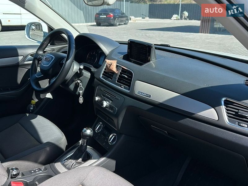Позашляховик / Кросовер Audi Q3 2012 в Вінниці