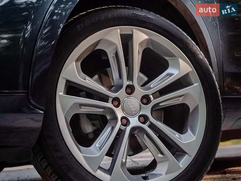 Внедорожник / Кроссовер Audi Q3 2015 в Львове